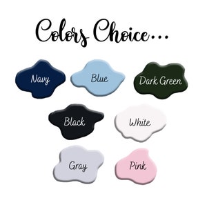 Op de afbeelding: Kleurenkaart met verfstalen in marineblauw, blauw, donkergroen, zwart, wit, grijs en roze. De tekst "Colors Choice..." staat bovenaan de afbeelding.