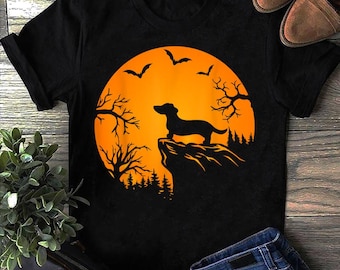 Dachshund Halloween Moon T-Shirt: Funny Wiener Dog Gift