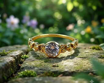 Gold Crystal Ring, Vintage Style Ring, Round Gemstone Ring, Delicate Gold Ring, Elegant Jewelry, Gift for Her