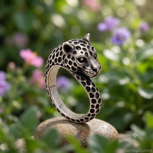 Leopard Ring, Panther Ring, Cheetah Ring, Big Cat Ring, Animal Statement Ring, Vintage Silver Ring, Wildlife Jewelry, Gift for Her