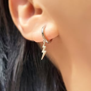 Lightning bolt earrings - Dangle earrings - Huggie earrings with charm - Black hoop earrings - Silver huggies - Celestial earrings