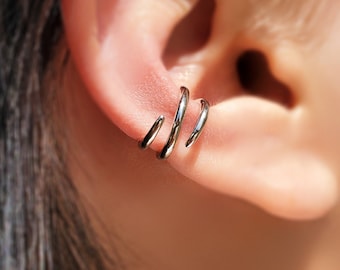 Cuff earrings - Spike cuff earrings - No piercing earrings - Cartilage earrings - Cuff earrings silver - Black earrings - Statement earrings