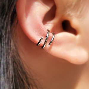 Cuff earrings - Spike cuff earrings - No piercing earrings - Cartilage earrings - Cuff earrings silver - Black earrings - Statement earrings