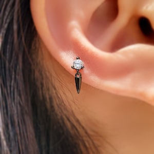 Tiny earrings - Spike earrings - Conch earring - Cartilage earring - Tragus earring - Daith earring - Black stud earrings - Silver studs