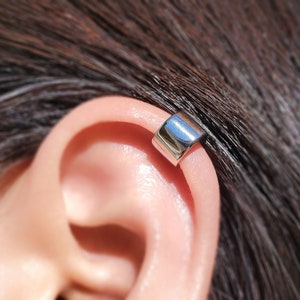 Open hoop earrings - Silver huggie earrings - Black hoop earrings - Cartilage earrings - Thick earrings - Chunky earrings