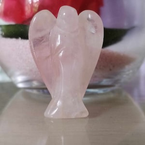 Engelbeeldje in rozenkwarts 4 cm Standbeeld Beeldje Bruiloft doop Kerstmis Kerstdecoratie
