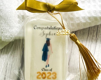 Graduation Soap Party Favors / Graduation Souvenirs / Graduation themed favors / personalized graduation party favors / set of 24, 36 or 48.