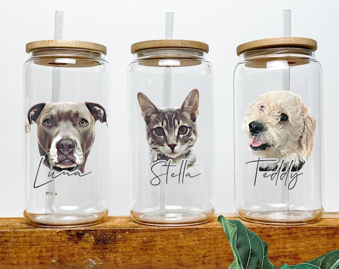 Personalized Pet Glass with Bamboo Lid, Custom Pet Portrait, Custom Dog Mug, Dog and Cat Mom Gift, Dog Lover Gift, Pet Portrait Glass Cup