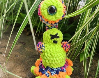Alien Monster #2 - No Sew - Market Make - beginner friendly pdf pattern - FALL -HALLOWEEN