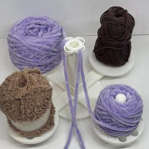Multi Yarn Spinner: 4 Cake Holder, Removable Bobbins (3D Printed)