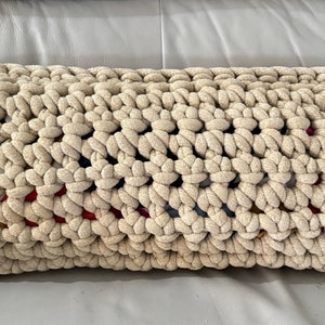 Crochet plush big yarn lumbar pillow pattern
