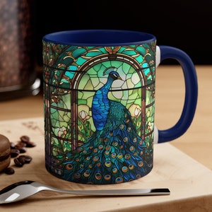 Pfau Becher, Pfau Dekor, Buntglasbecher, Glasmalerei-Design, Pfau Geschenke, Vogel-Liebhaber-Geschenk, Pfaufeder-Tasse, Pfau-Kaffeetasse
