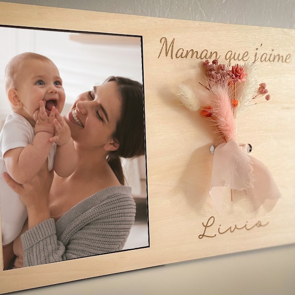 cadre photo bois et fleurs séchées personnalisé maman | cadeau maman, fête des mères