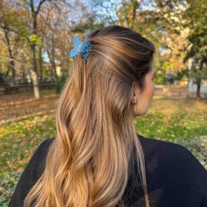 Petite griffe en cheveux de papillon bleu Livraison rapide gratuite Fait main à partir de matériaux respectueux de l'environnement Très haute qualité image 7