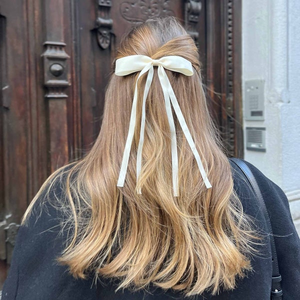 Barrette à cheveux blanche avec noeud | Livraison gratuite | Noeud doux et mignon pour les cheveux | Fine pince crocodile | Élégant | Chic | Satiné