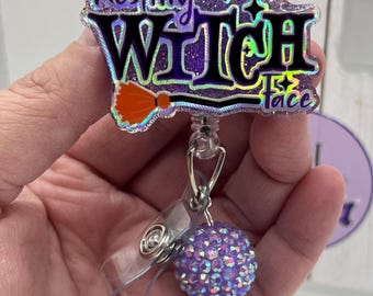 Porta credenciales con cara de bruja en reposo, divertido, personalizado, Halloween, purpurina morada, accesorios de enfermería, regalos intercambiables para enfermeras/maestras