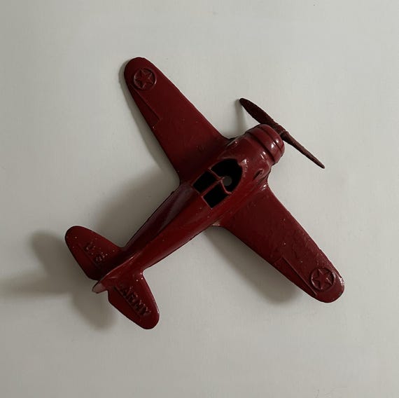 Vintage Hubley Cast Iron WWII Fighter Plane: US Army Toy, 1940s