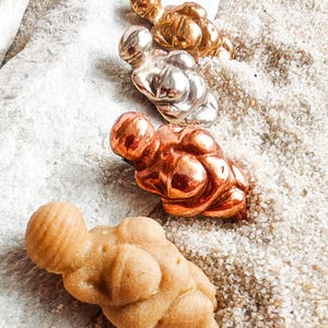 Venus of Willendorf brooch gold copper silver natural Paleolithic Goddess of Fertility gift idea for an art historian for an archaeologist