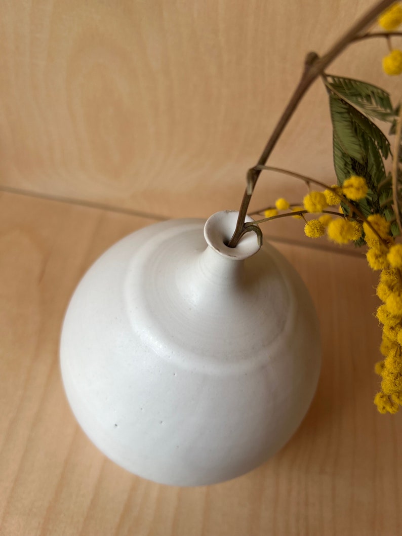 Vase boule blanc mat image 2