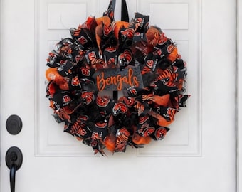 Couples Gift|Bengals Gift|Housewarming Gift|Cincinnati Bengals Wreath|Bengals Football Wreath|Unique Bengals Wreath|Bengals Door Hanger