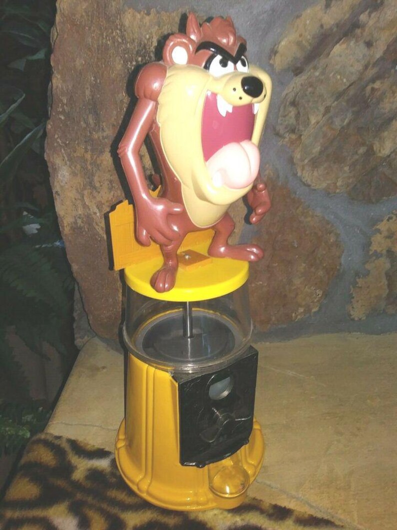 Máquina expendedora de chicles Tasmanian Devil vintage, Superior Toy, 38 cm (15 pulgadas), metal y plástico. imagen 2