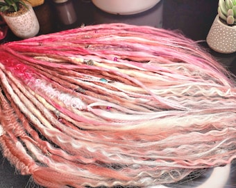 Pink Fairy Floss Pastel rosa blonde Dreadlocks Erweiterungen. Wellenförmige / whispy Enden.Akzent Zöpfe, Dekorationen Doppel Ended