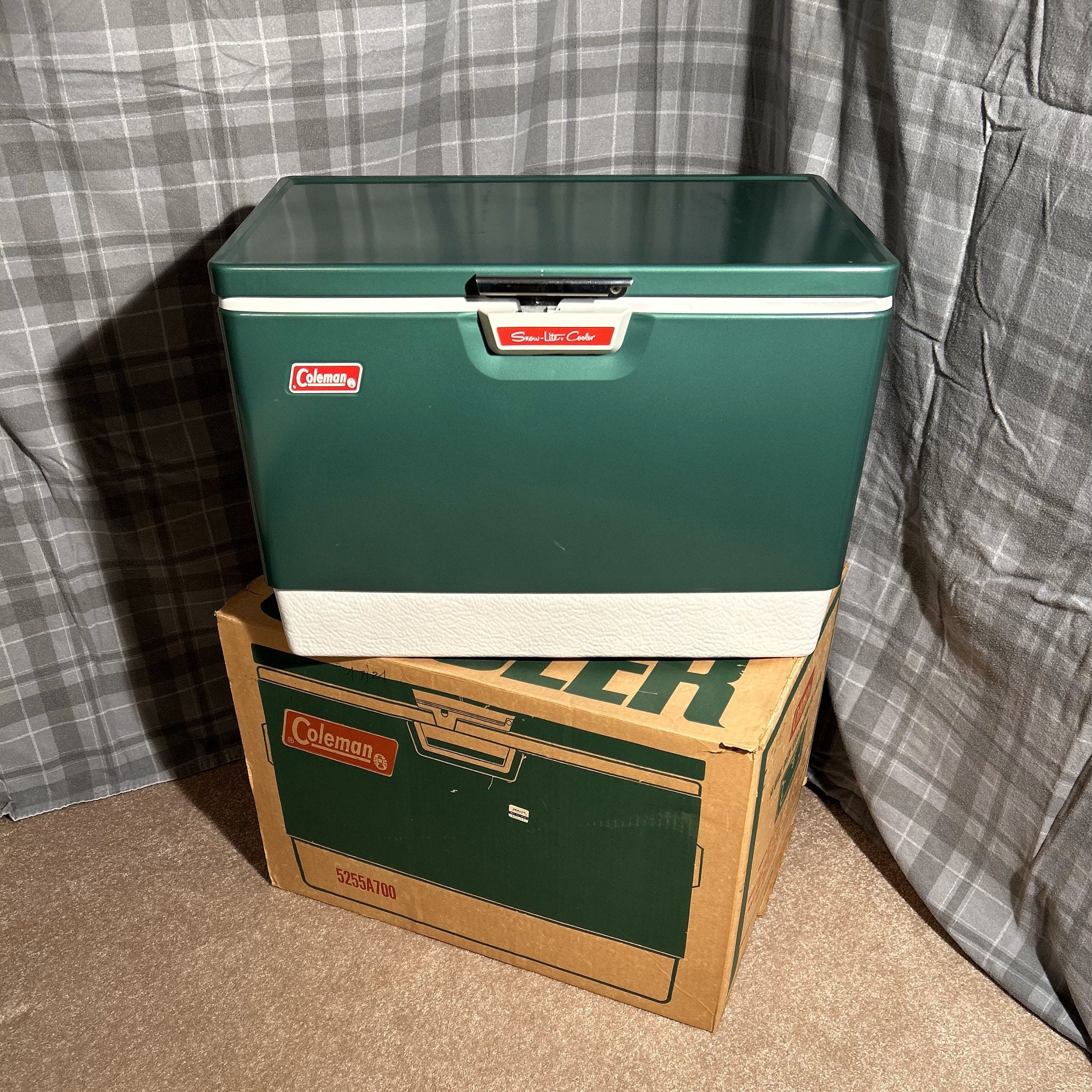 Vintage Coleman Snow-lite Cooler - 56 Quart With Original Vintage Coleman Snow-lite Cooler - 56 Quart With Original