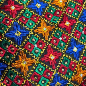 Multicolor Phoolkari Dupatta image 4
