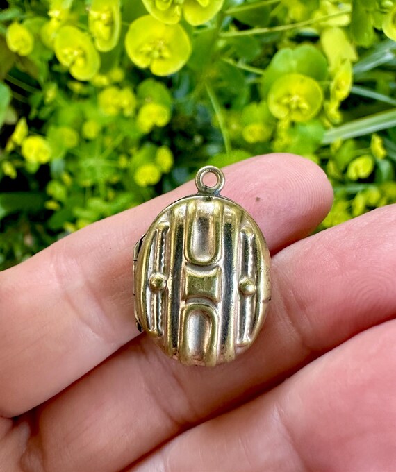 アンティークビクトリア朝のピンチベックフォトロケットペンダント