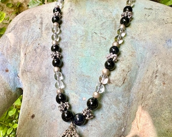 Vintage Faceted Black/Clear Glass Pendant Necklace With Silver Clasp