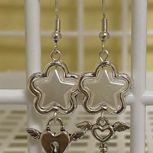 short beaded y2k metal pearl dangle earrings key and lock image 6