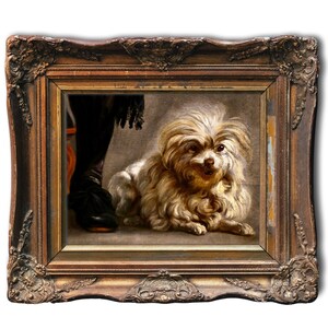 Puede incluir: Una pintura al &oacute;leo enmarcada de un perro blanco con un pelaje esponjoso, sentado sobre un fondo marr&oacute;n. El perro mira directamente al espectador con una expresi&oacute;n curiosa.