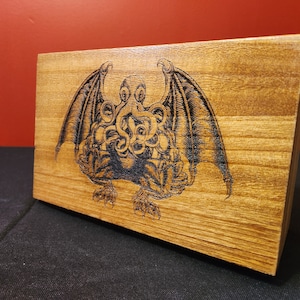 Cthulhu HP Lovecraft Eldritch Horror Wooden Box