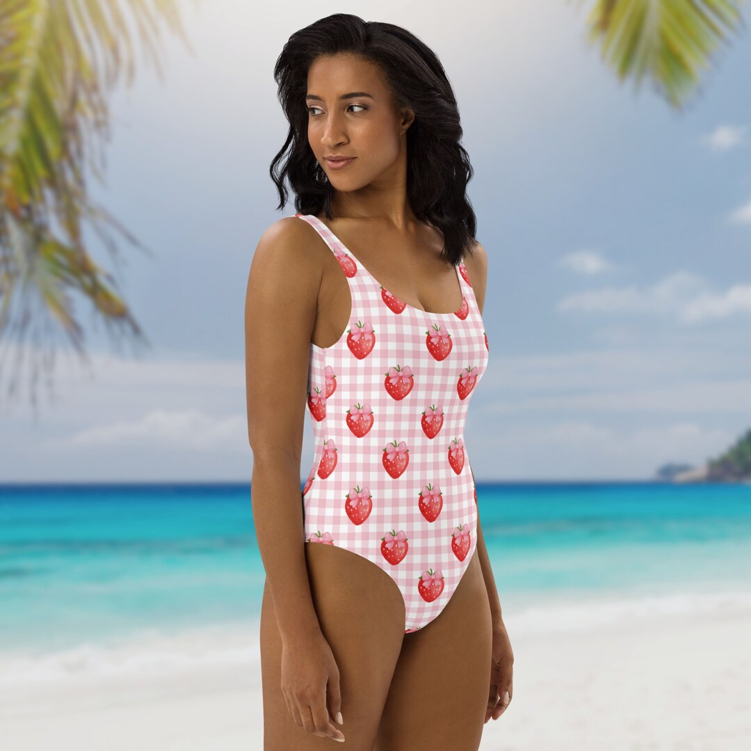 cupshe＊Strawberries & Cream Gingham One-Piece Swimsuit all-over-print-one-piece-