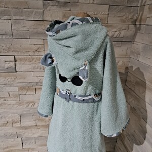 Child bathrobe image 2