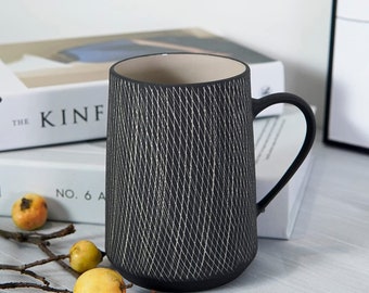 Handcrafted Black Crosshatch Ceramic Coffee Cup, 20oz Large Capacity Cup, Rustic Boho Mug For Home Decor (Black)