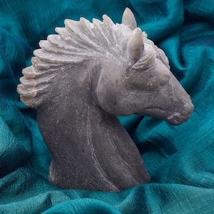 Crystal Horse, Hand Carved Horse Sculpture Home Decor gifts Stone carving Horse Animal Carving unpolished Horse statue mother&#39;s day gifts