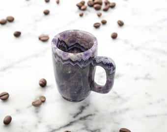 tasse de café en cristal d&#39;améthyste | Tasse à thé en pierres précieuses sculptées à la main | Cadeau de cristal de guérison |  Cadeau spirituel pour lui
