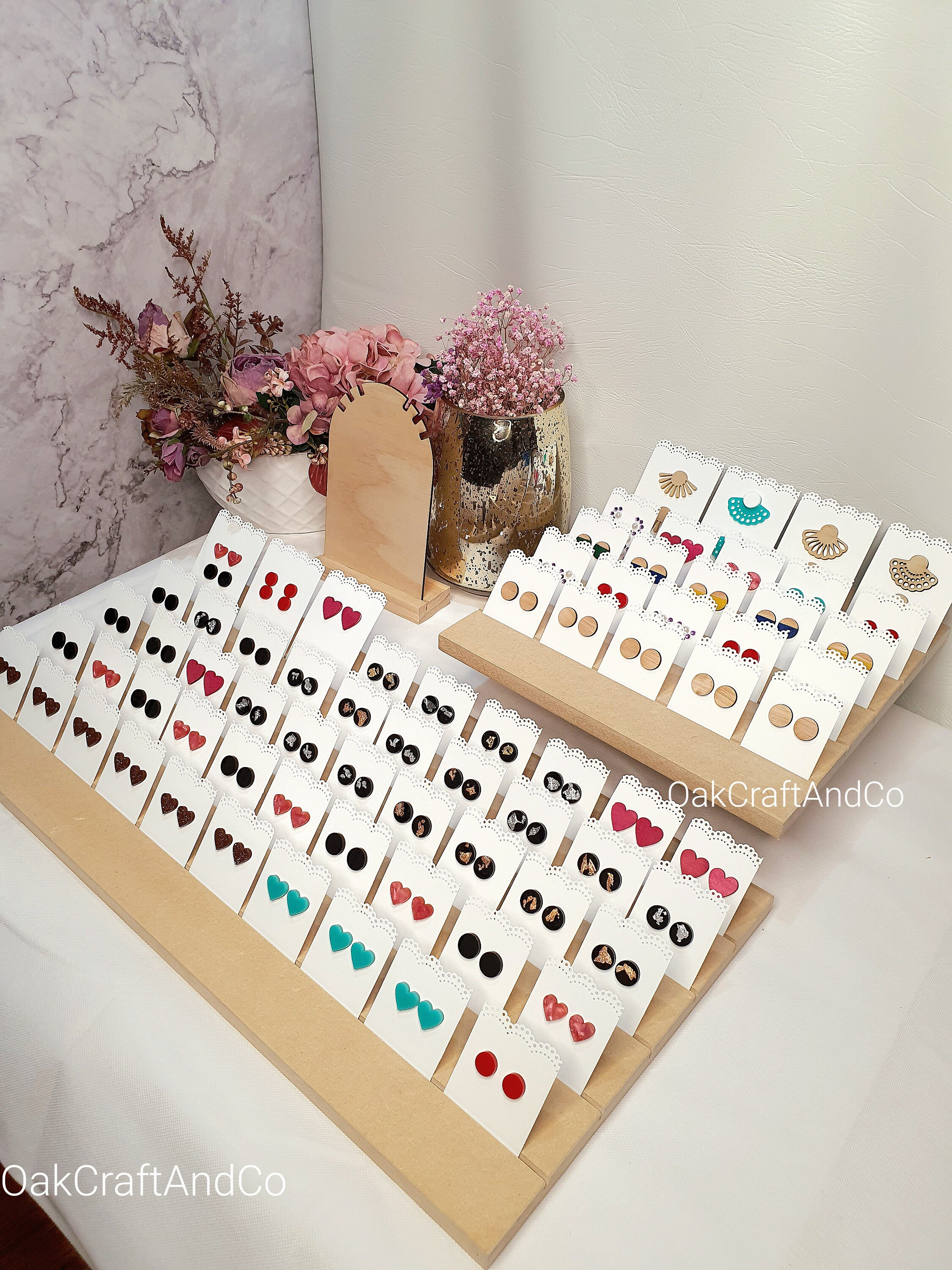 Slotted jewelry card display best sale