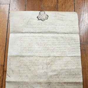 Antikes französisches handgeschriebenes Dokument auf Pergament. 2 Seiten von 1760. Notarielle Urkunde. Französische alte Kalligraphie Ephemera. Junk Journal.