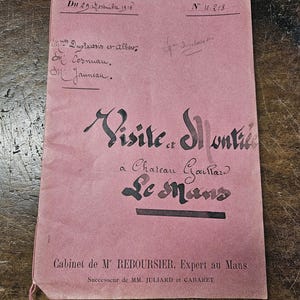 Relatório de avaliação de castelo francês antigo. Documentos antigos de notário de caligrafia. Início do século XX. Papel original