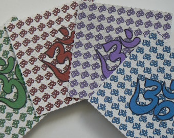 Om buvard art / 100 hits / 9cm x 9cm / 9mm chaque carré