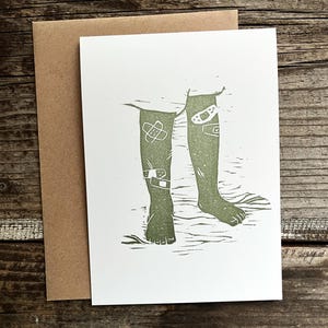 Biglietto d'auguri artistico, stampa originale in linoleografia "Cavalli rubati", fatto a mano, verde salvia, regalo unico per un amico