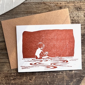 Kunstkarte Grußkarte original Linoldruck „Kind am Meer“ handgefertigt, warmes braun, mit Umschlag