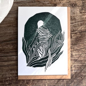 Original Linoldruck Kunstkarte Grußkarten „Frau und Wiese“ grünschwarz, handgefertigte Klappkarte mit Umschlag, Geschenk für Freundin