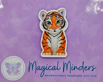 Tiger 2 Magnet Needle Minder Needlework / Crossstitch / Embroidery