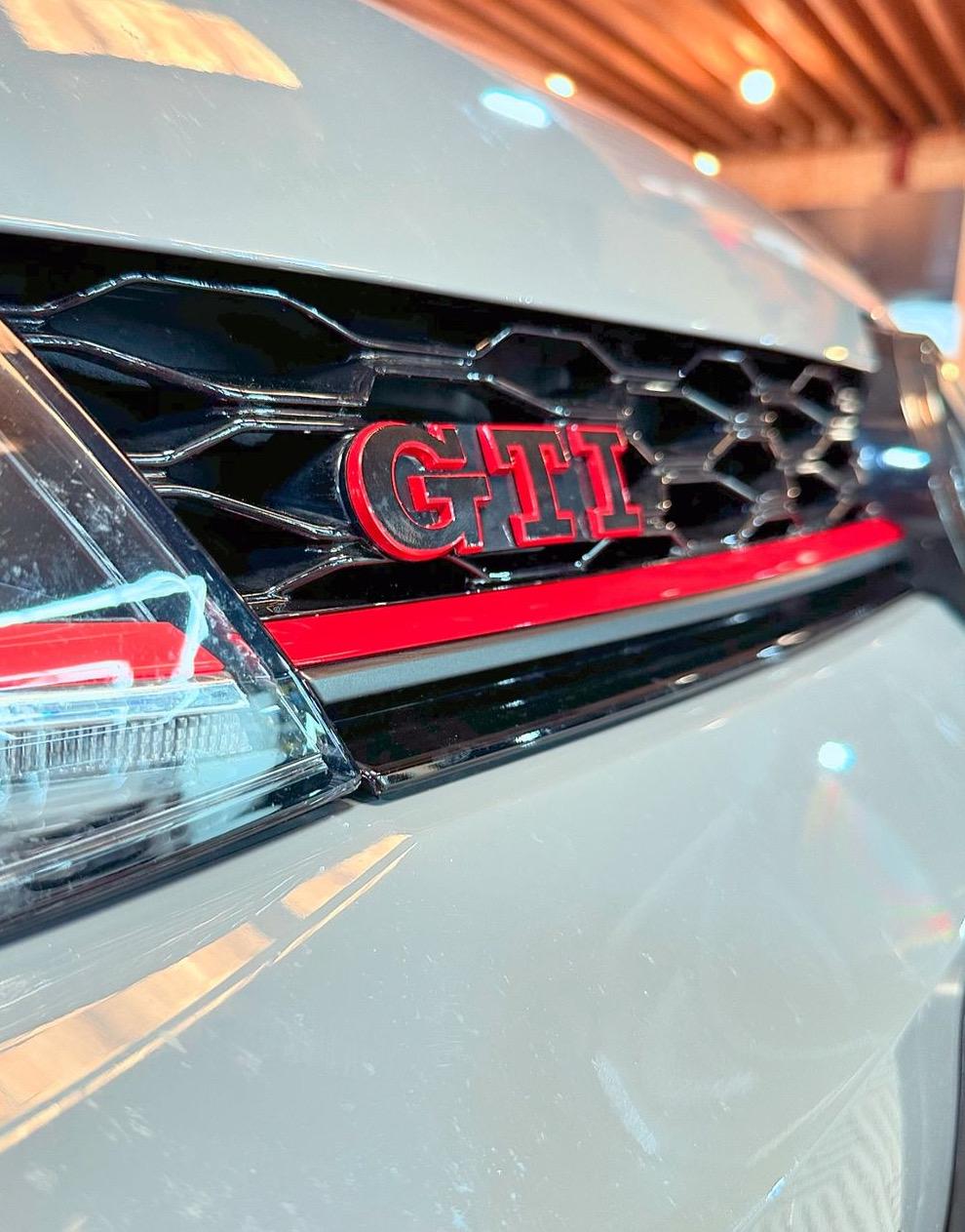 Original VW Golf 7, 7.5 GTI Radiator Grille Emblem Two-tone - Etsy