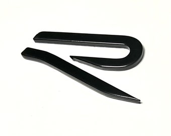 VW Golf 8 R Emblem , Logo in Piano Black