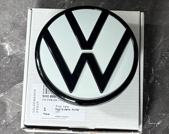 Logotipo original VW para la parte trasera del VW Golf 8 en negro/blanco puro