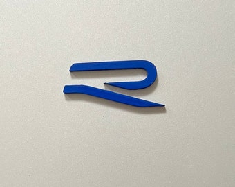 VW Golf 8 R Emblem , Logo in Ultramarinblau
